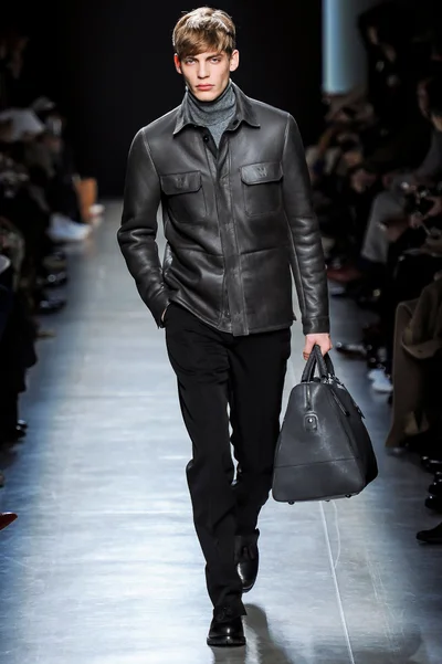 Look 18